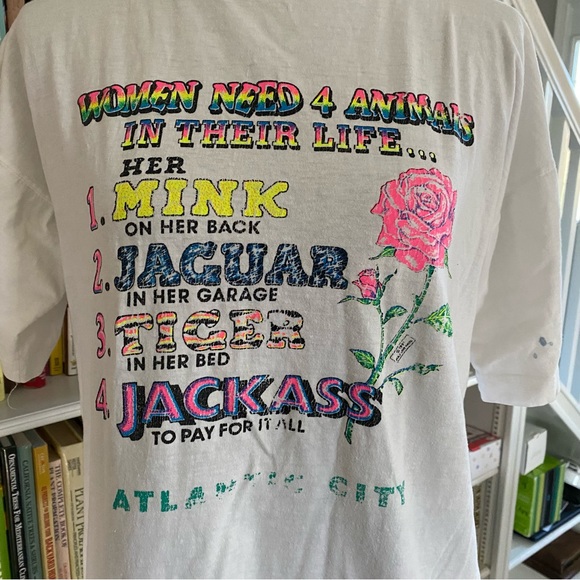 Vintage 90’s Atlantic City What a Woman Needs T-Shirt - Picture 2 of 12